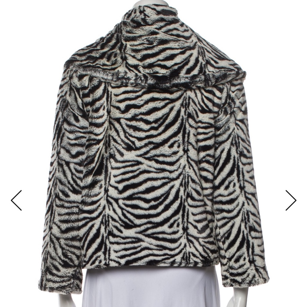 Alice + Olivia Zebra Print Faux Fur Jacket EUC - Picture 5 of 15